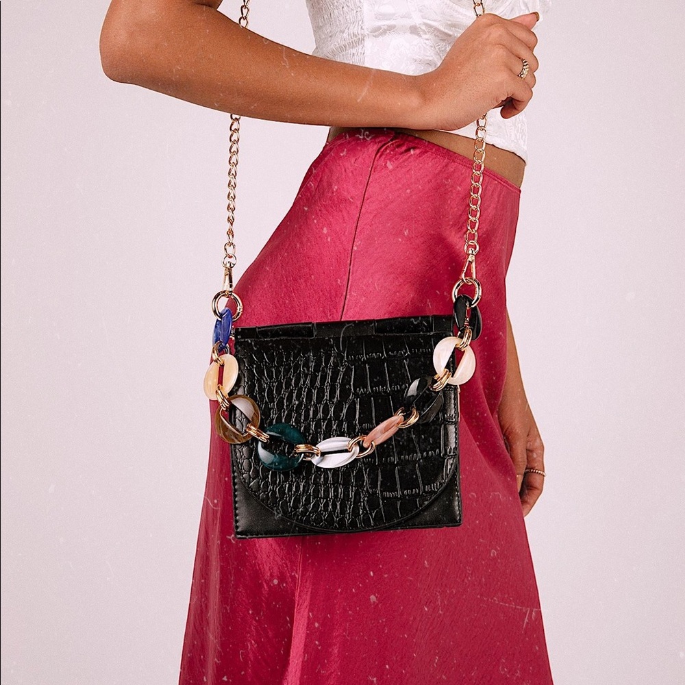 CHUNKY CHAIN CROC CROSSBODY